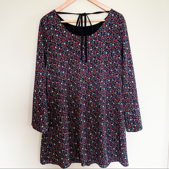 Molly Bracken Floral Long Sleeved Dress - Picture 5 of 5